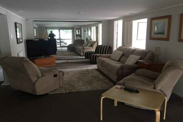 Photo of property in 238 Hibiscus Coast Highway, Orewa, 0931