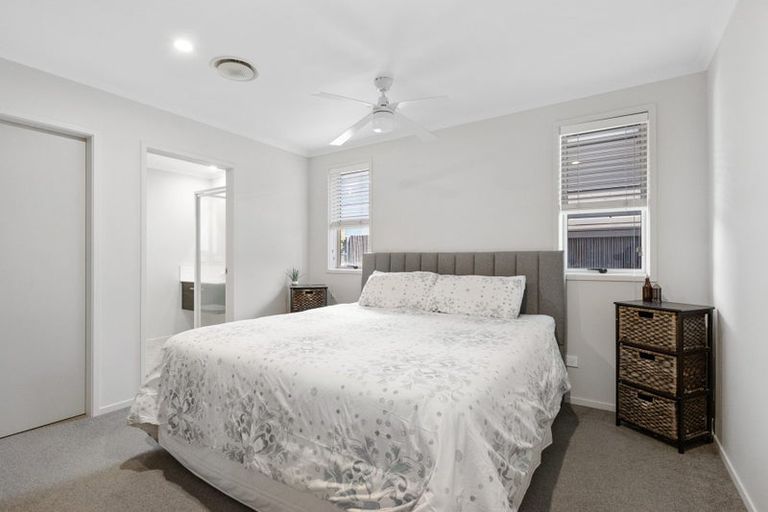 Photo of property in 69 Bert Wall Drive, Omokoroa, 3114