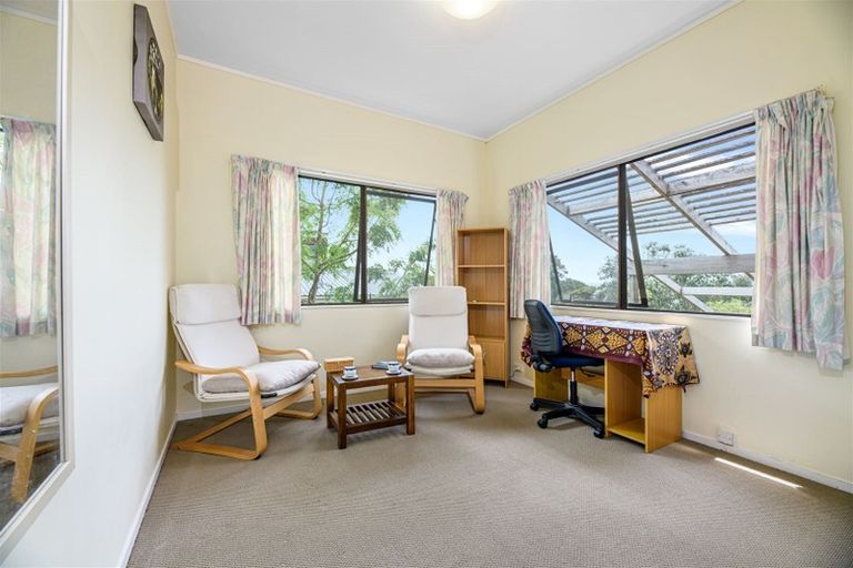 Photo of property in 44 Rhinevale Close, Henderson, Auckland, 0612