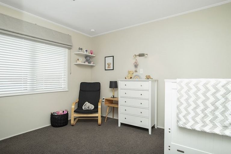 Photo of property in 84 Tiraumea Drive, Pakuranga, Auckland, 2010