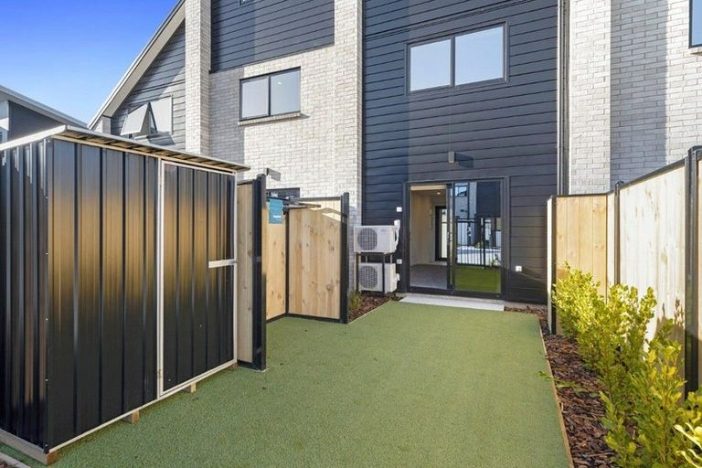 Photo of property in 3/4 Taramea Place, Addington, Christchurch, 8024