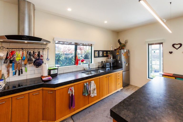 Photo of property in 1 Strachan Way, Highbury, Palmerston North, 4412