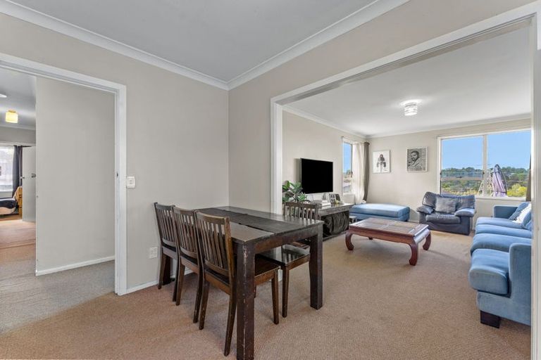 Photo of property in 14 Doone Place, Massey, Auckland, 0614