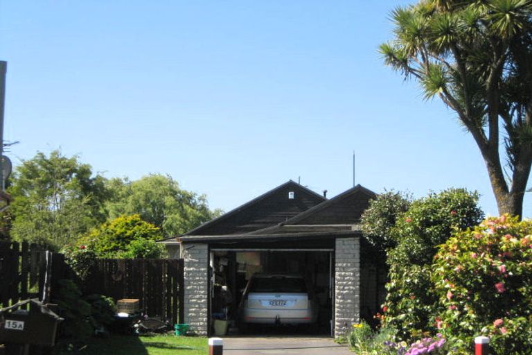 Photo of property in 15 Cunliffe Road, Redwood, Christchurch, 8051