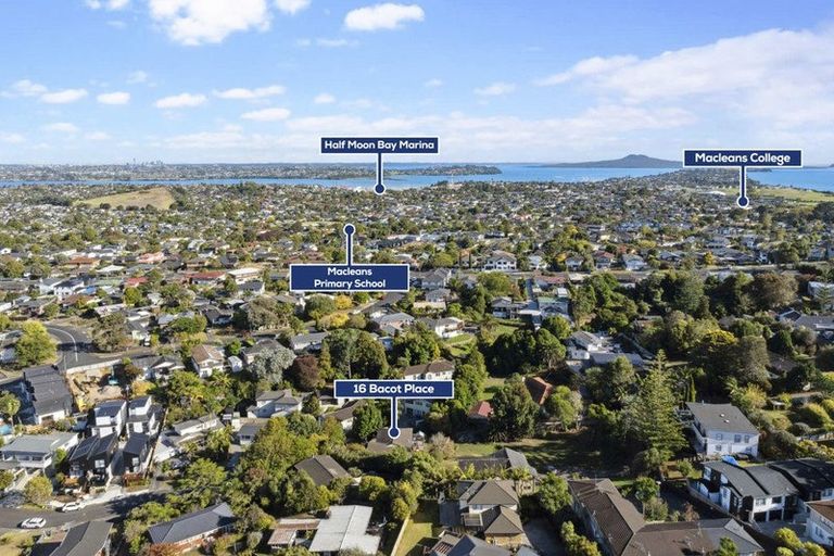 Photo of property in 16 Bacot Place, Howick, Auckland, 2014