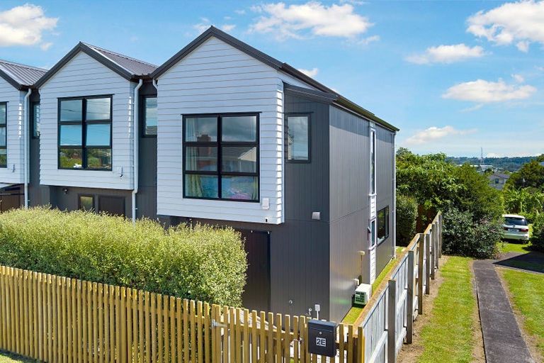 Photo of property in 2e Milich Terrace, Te Atatu South, Auckland, 0610