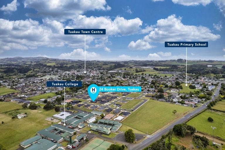 Photo of property in 24 Booker Drive, Tuakau, 2121
