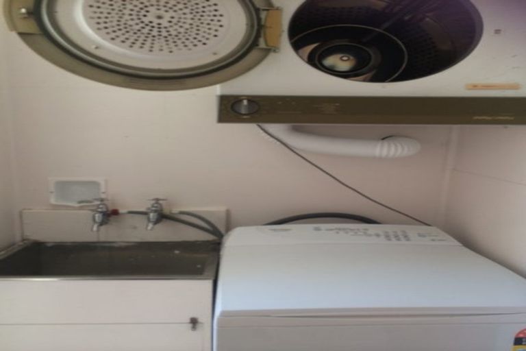 Photo of property in 30 Hargreaves Street, Mount Cook, Wellington, 6021