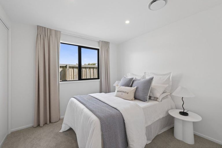 Photo of property in 8 Perehia Mews, Marshland, Christchurch, 8083