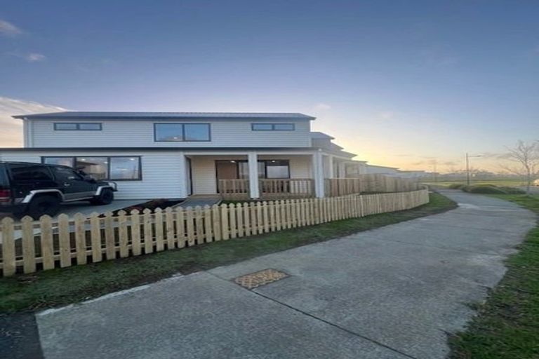 Photo of property in 38 Ahunga Road, Karaka, Papakura, 2113