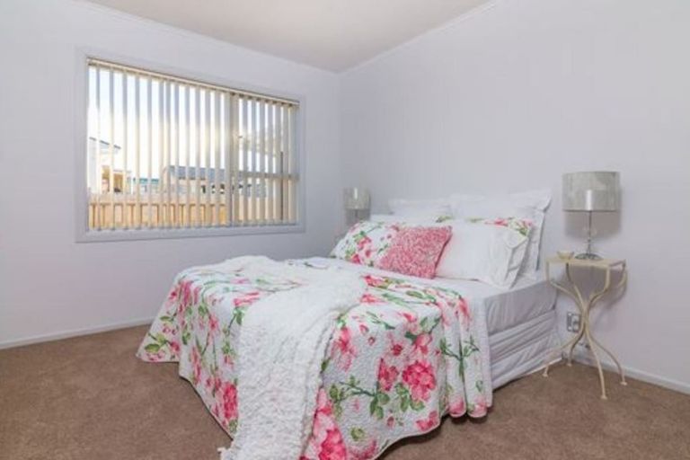 Photo of property in 139 Henderson Valley Road, Henderson, Auckland, 0612