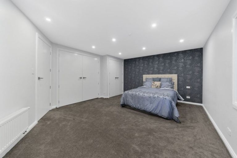 Photo of property in 35 Grumman Lane, Newlands, Wellington, 6037