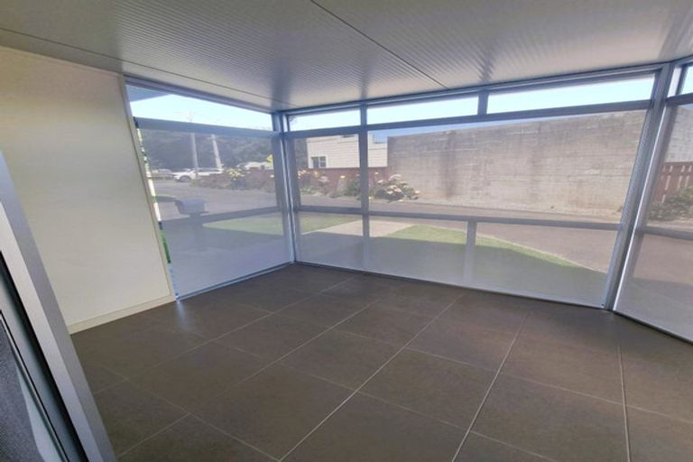 Photo of property in 240 South Road, Hawera, 4610