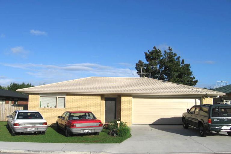Photo of property in 8 Neesons Way, Glendene, Auckland, 0602