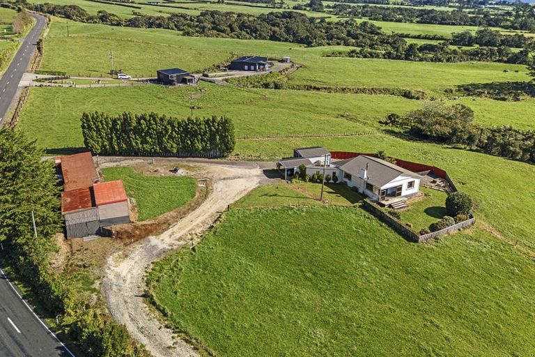 Photo of property in 1382 Carrington Road, Hurworth, New Plymouth, 4371