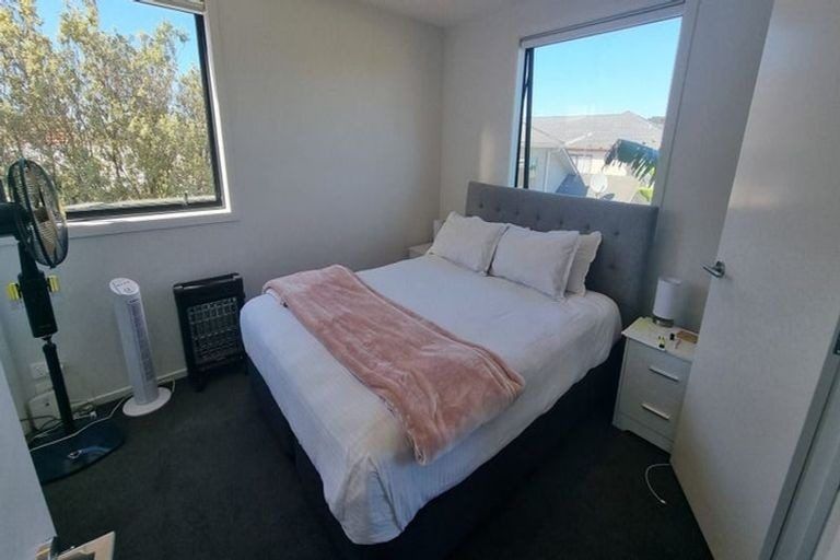 Photo of property in 12/3234 Great North Road, New Lynn, Auckland, 0600