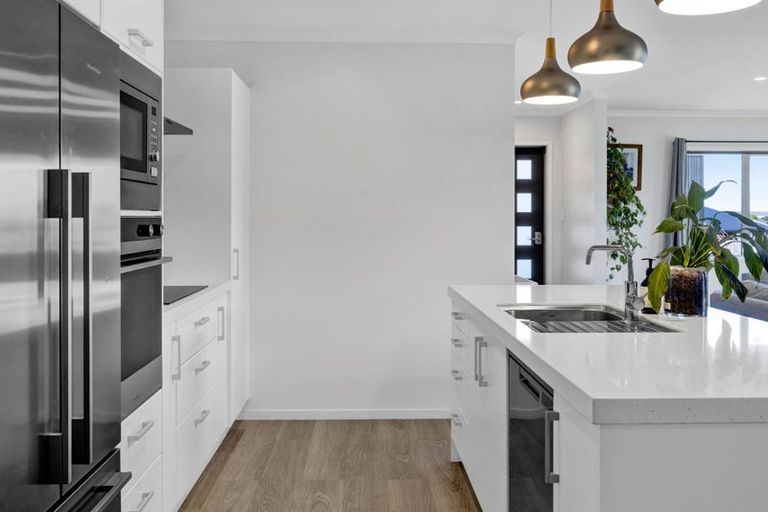 Photo of property in 31 Jules Crescent, Bell Block, New Plymouth, 4312