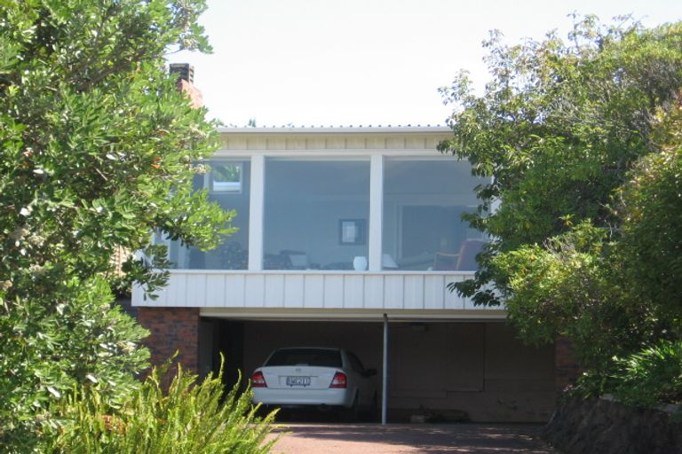 Photo of property in 12 Churchill Road, Murrays Bay, Auckland, 0630
