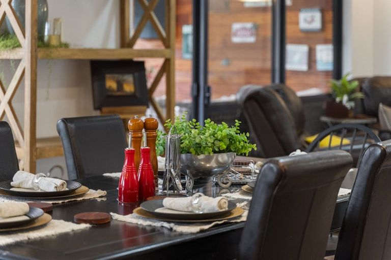 Photo of property in 2/19 Chiania Place, Somerville, Auckland, 2014