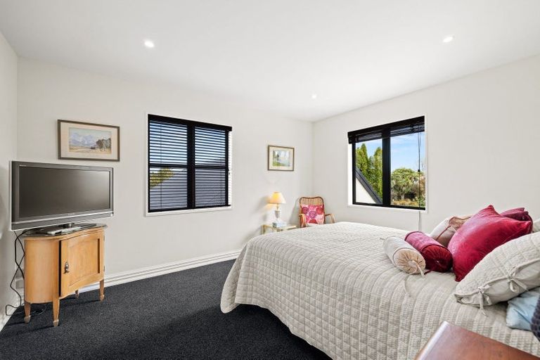 Photo of property in 51 Lewisham Park, St Albans, Christchurch, 8052