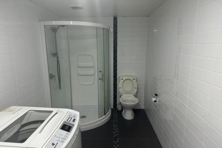 Photo of property in Accommodation Central, 2l/219 Willis Street, Te Aro, Wellington, 6011