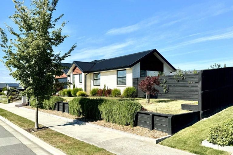 Photo of property in 28 Highgate Drive, Rangiora, 7400