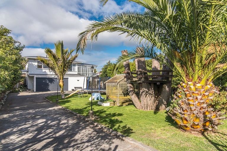 Photo of property in 6 Michael Road, Paraparaumu Beach, Paraparaumu, 5032