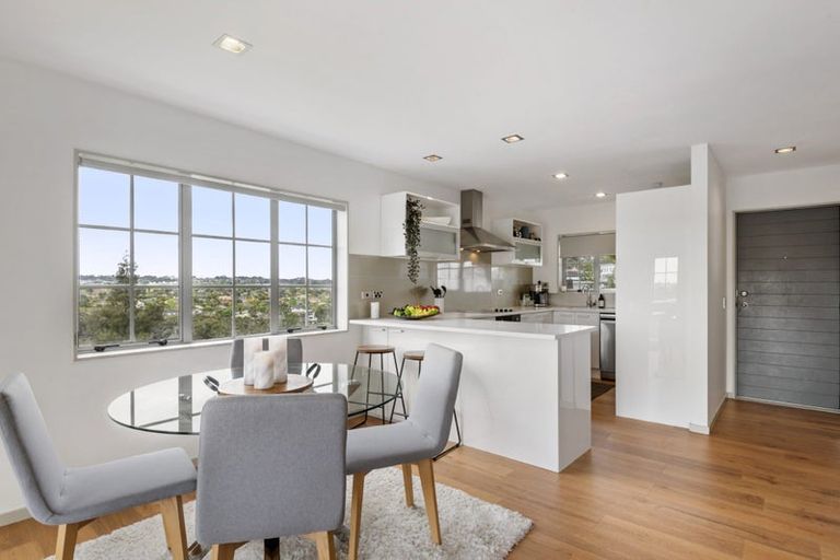 Photo of property in 7/9 Georgia Terrace, Albany, Auckland, 0632