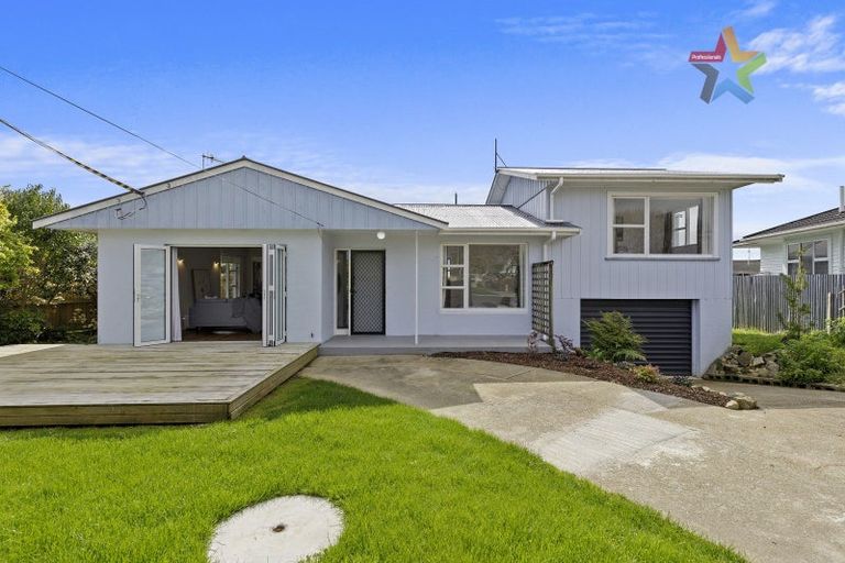 Photo of property in 162 Queen Street West, Levin, 5510