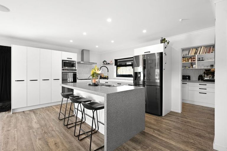 Photo of property in 16 Alanbrooke Place, Beerescourt, Hamilton, 3200