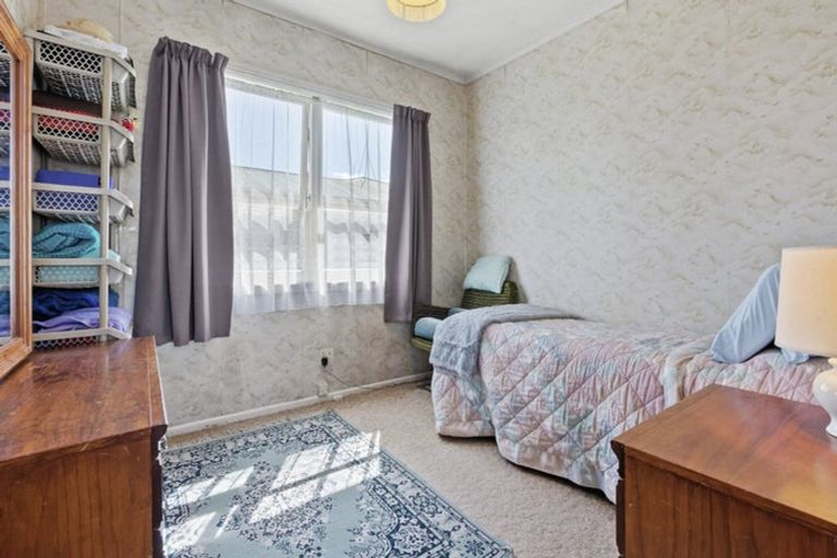 Photo of property in 25 Martin Road, Manurewa, Auckland, 2102