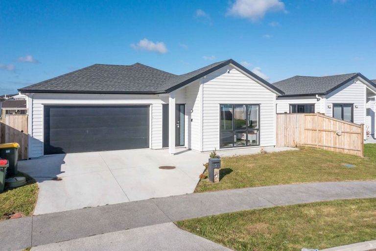 Photo of property in 3 Sapwood Crescent, Takanini, 2110