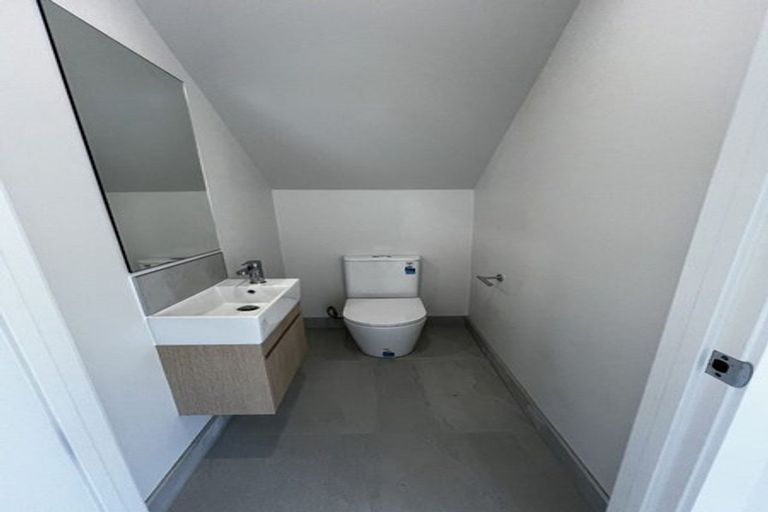 Photo of property in 7a Hinau Street, New Lynn, Auckland, 0600