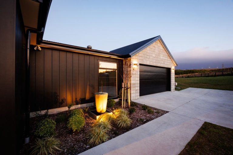 Photo of property in 4 Castlebridge Lane, Aokautere, Palmerston North, 4471