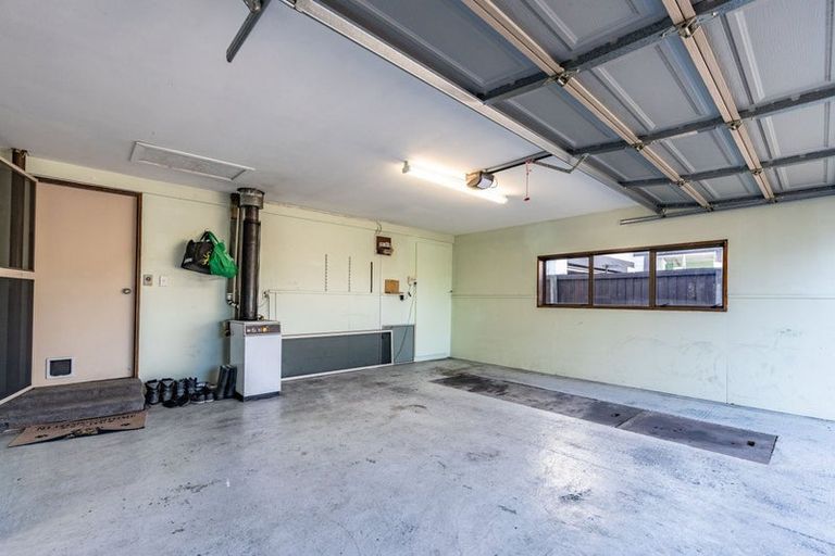 Photo of property in 14 Banks Place, Rangiora, 7400