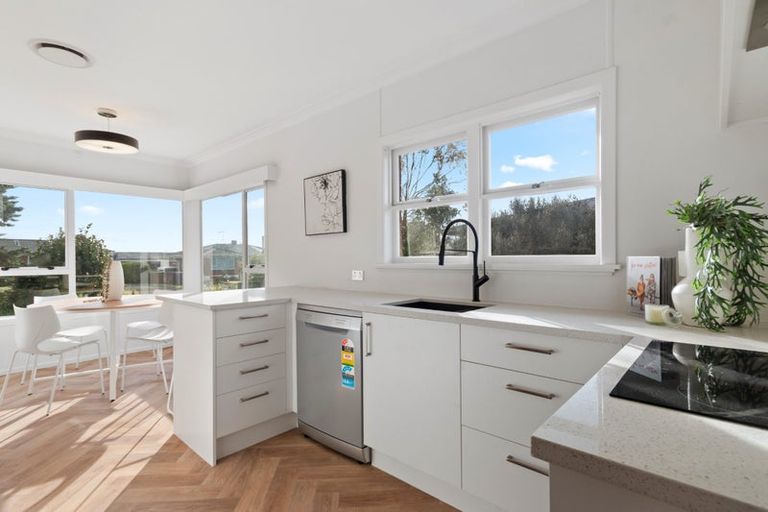 Photo of property in 10 Phillip Street, Pukekohe, 2120