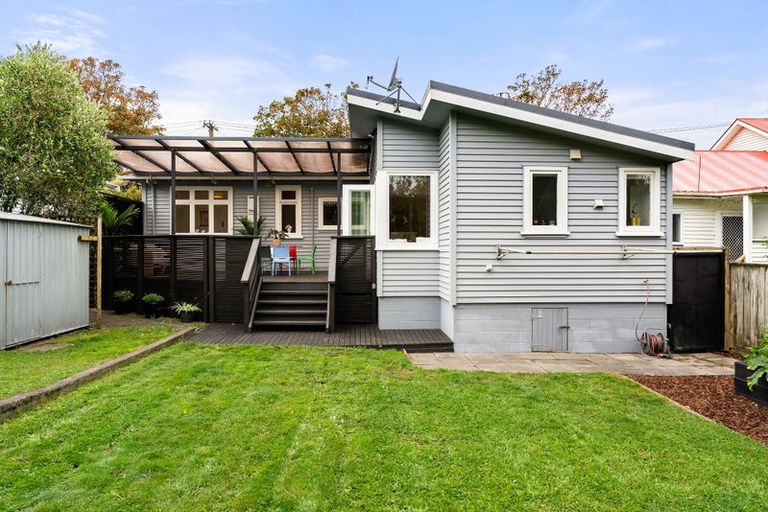Photo of property in 21 Chamberlain Road, Karori, Wellington, 6012