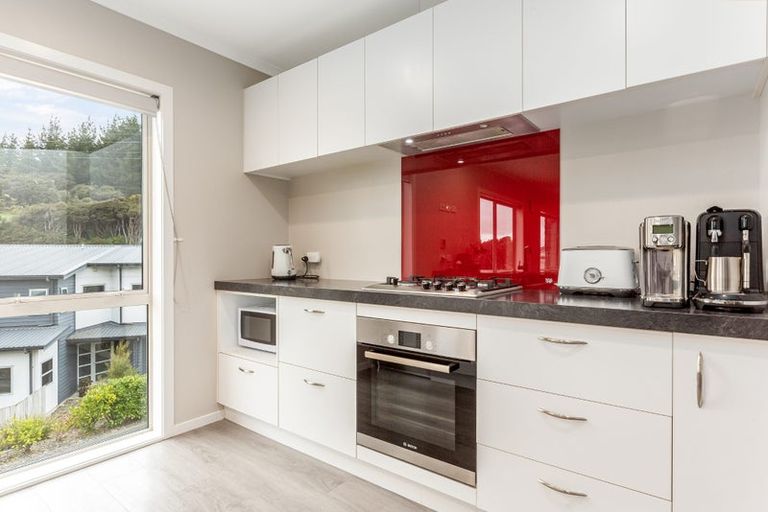 Photo of property in 136 Navigation Drive, Whitby, Porirua, 5024