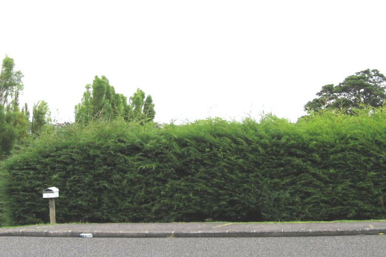 Photo of property in 2/15 Seaview Road, Glenfield, Auckland, 0629