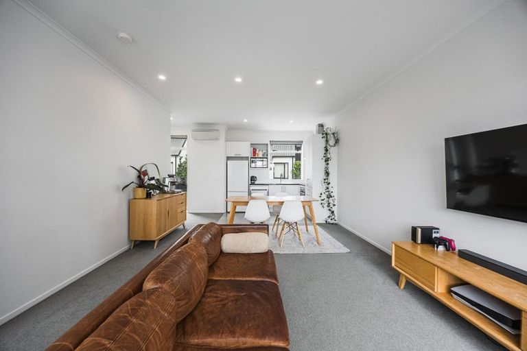 Photo of property in 25 Marine Parade, Hobsonville, Auckland, 0616