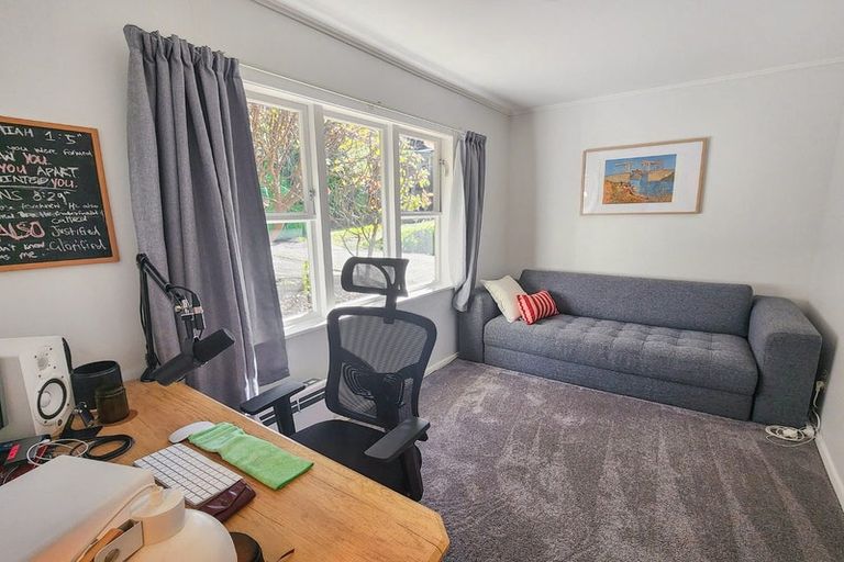 Photo of property in 36 Holborn Drive, Stokes Valley, Lower Hutt, 5019
