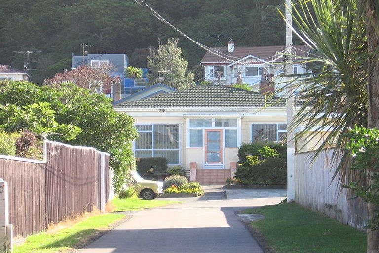 Photo of property in 156a Queens Drive, Lyall Bay, Wellington, 6022