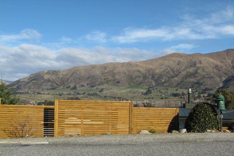 Photo of property in 108 Lismore Street, Wanaka, 9305