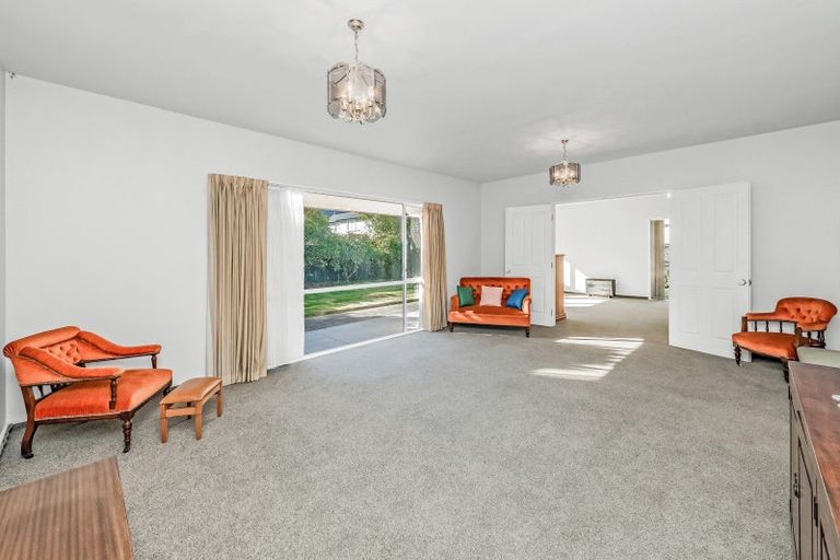 Photo of property in 12 Eversleigh Street, St Albans, Christchurch, 8014