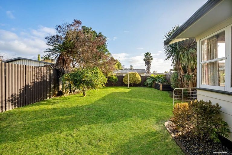 Photo of property in 14 Fuchsia Avenue, Pukete, Hamilton, 3200