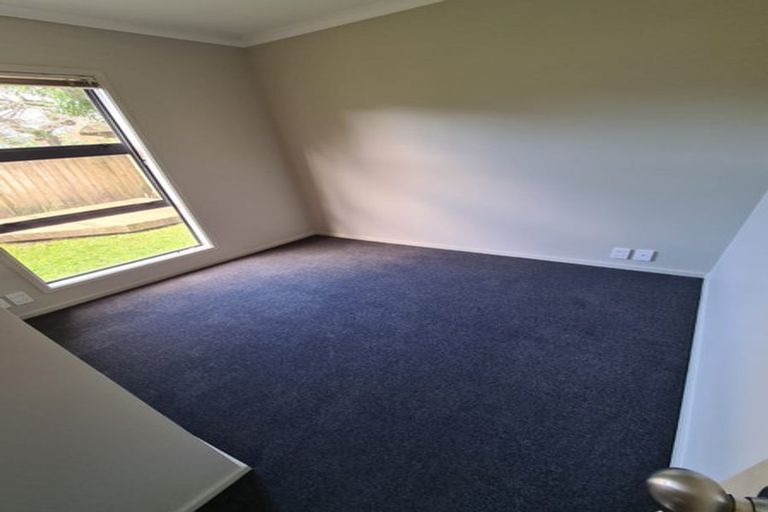 Photo of property in 38 Verdale Circle, Glen Eden, Auckland, 0602