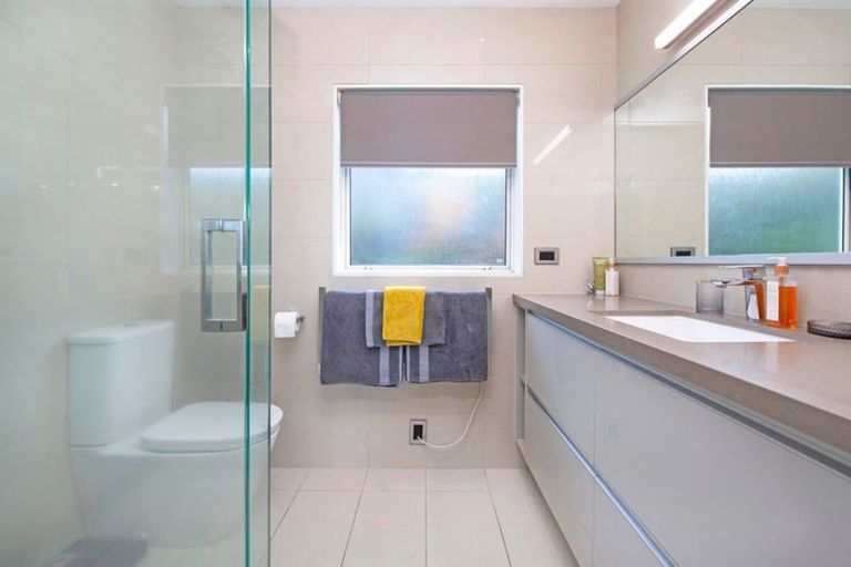 Photo of property in 8 Moycullien Lane, East Tamaki Heights, Auckland, 2016