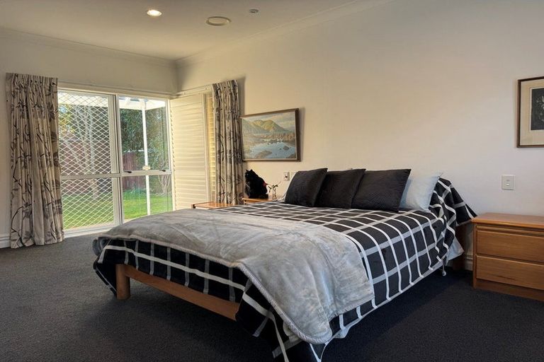 Photo of property in 1 Maple Lane, Waikanae, 5036