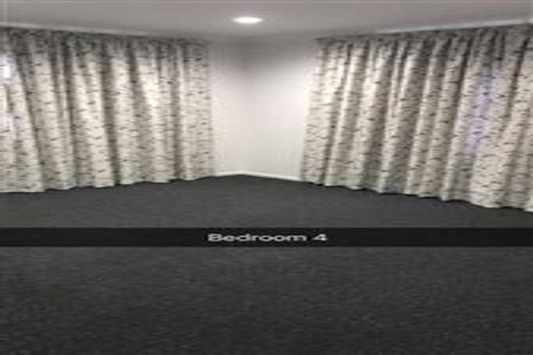 Photo of property in 45b Kakariki Grove, Waikanae, 5036