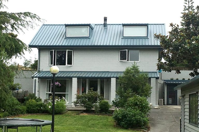 Photo of property in 18 Kauri Road, Waikanae, 5036